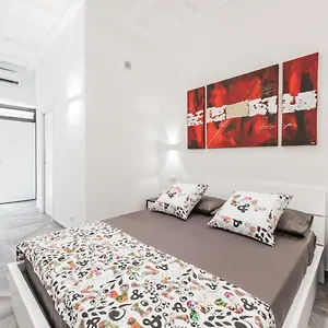 Dreams House Centre Apartment Bari